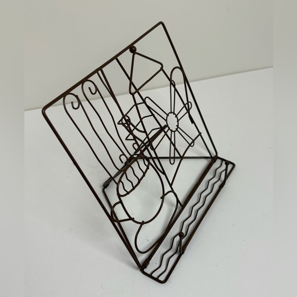 Adorable Tea Motif Brown Metal Cookboook Stand - Picture 5 of 11